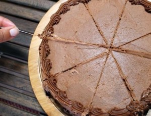 Najjednostavniji način rezanja torte