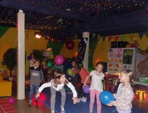 Glazbeni disco ili Violetta party u Educareni