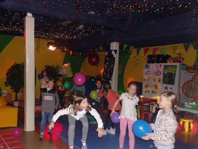 Glazbeni disco ili Violetta party u Educareni